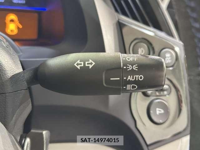 Honda CR-Z 2010-08 8848598-14