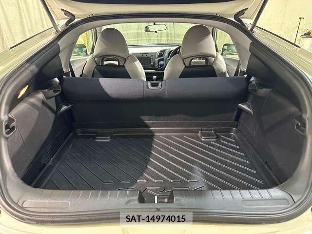 Honda CR-Z 2010-08 8848598-27