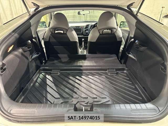 Honda CR-Z 2010-08 8848598-28