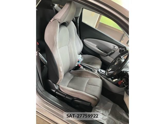 Honda CR-Z 2010-02 8870747-8