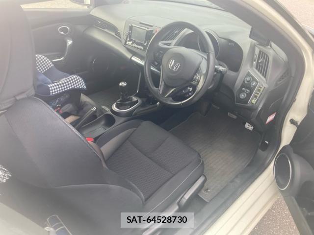 Honda CR-Z 2013-03 8870742-5