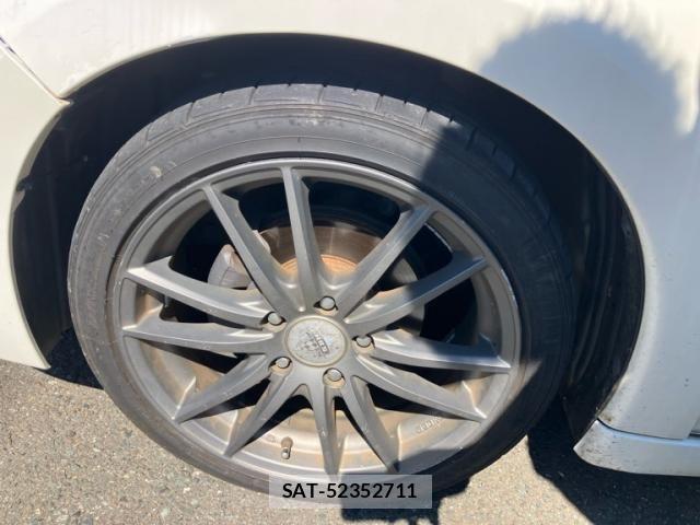 Honda CR-Z 2010-04 8870746-14