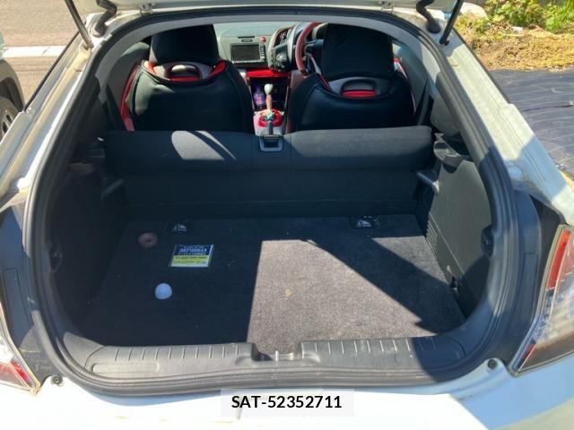 Honda CR-Z 2010-04 8870746-17