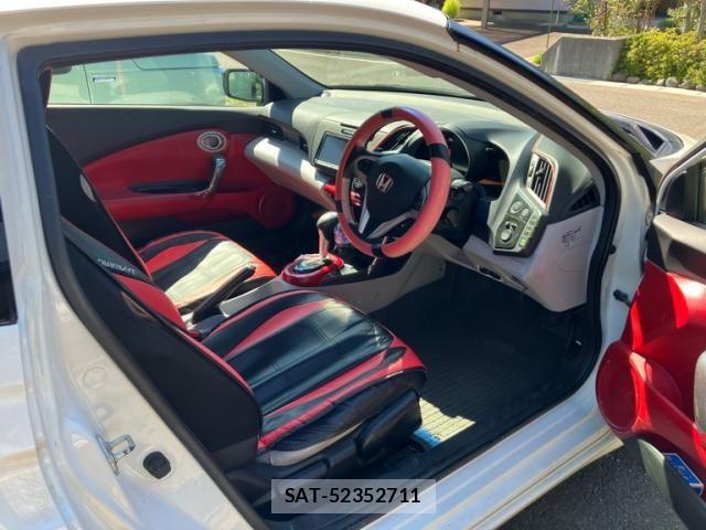 Honda CR-Z 2010-04 8870746-19