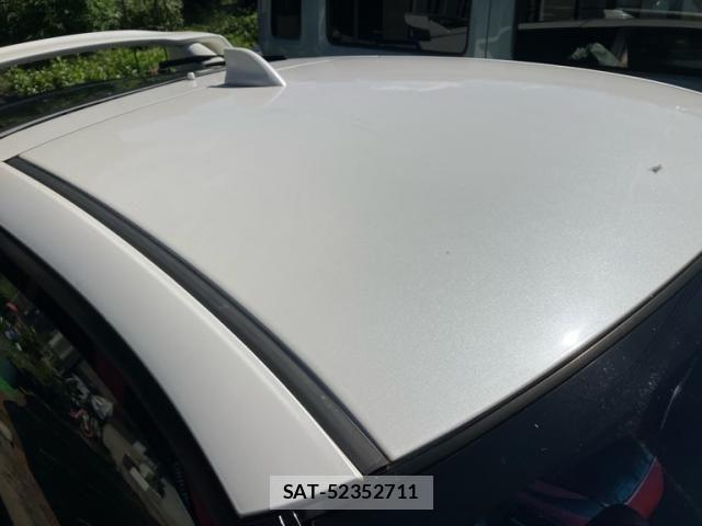 Honda CR-Z 2010-04 8870746-6