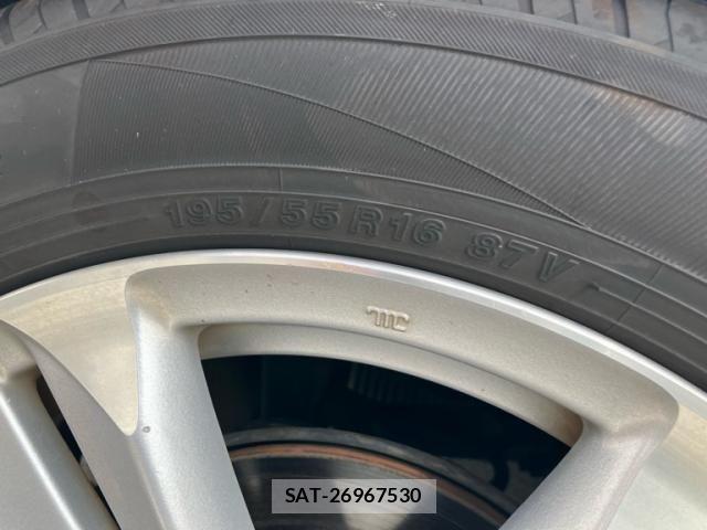 Honda CR-Z 2010-08 8879303-7