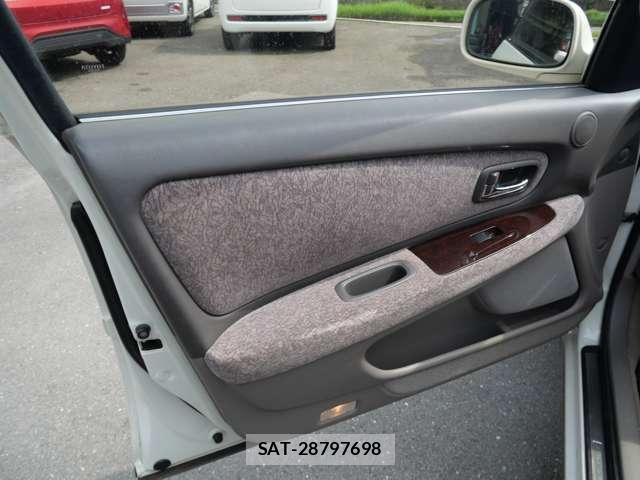 Toyota CRESTA 1997-01 8206980-12