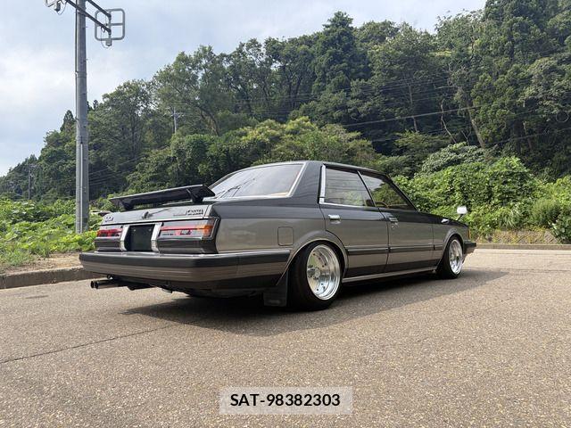 Toyota CRESTA 1984-03 8313831-8