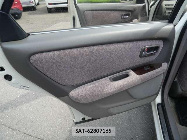 Toyota CRESTA 1997-01 8313832-13
