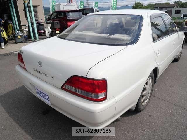 Toyota CRESTA 1997-01 8313832-6
