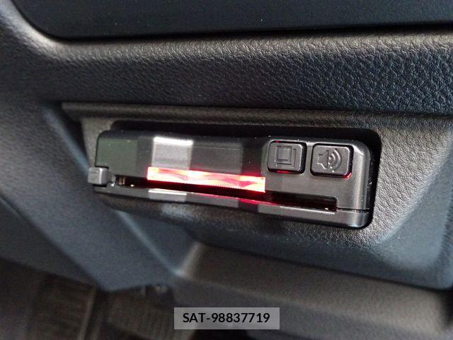 Subaru Crosstrek 2023-10 8073349-12