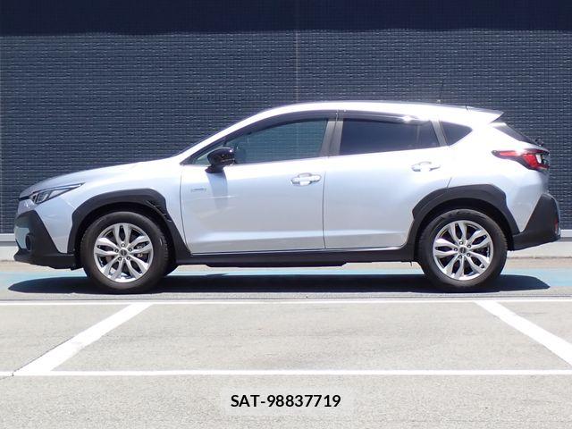 Subaru Crosstrek 2023-10 8073349-18