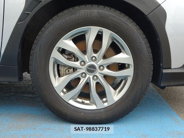 Subaru Crosstrek 2023-10 8073349-19