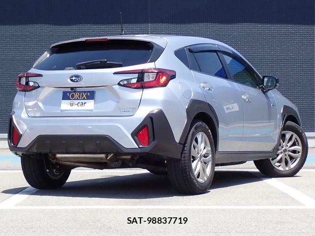 Subaru Crosstrek 2023-10 8073349-2