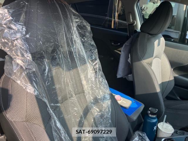 Subaru Crosstrek 2024-04 8229362-15