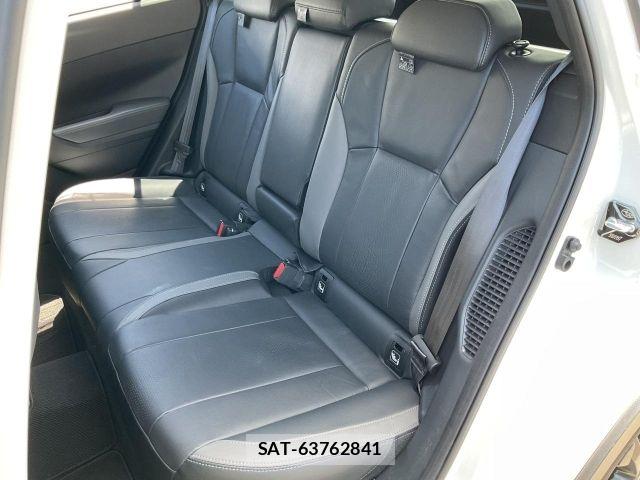 Subaru Crosstrek 2023-10 8364549-12