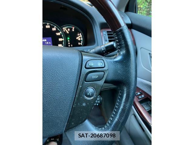 Toyota CROWN 2008-10 1386275-18