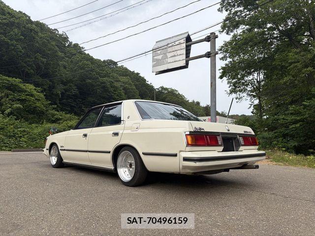 Toyota CROWN 1982-07 7216494-10