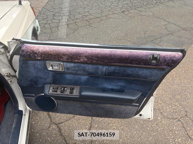 Toyota CROWN 1982-07 7216494-12