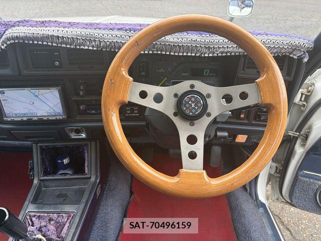 Toyota CROWN 1982-07 7216494-14
