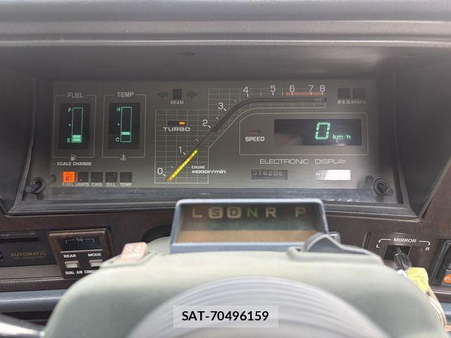 Toyota CROWN 1982-07 7216494-15