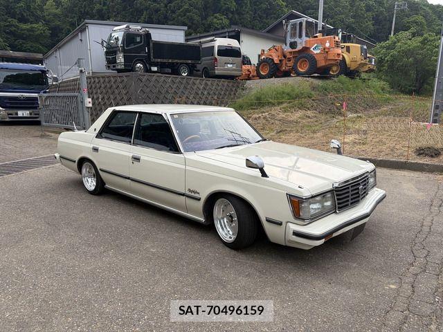 Toyota CROWN 1982-07 7216494-3