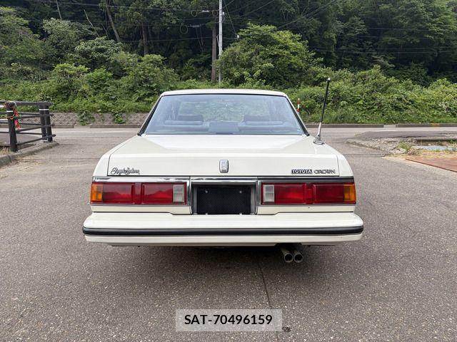 Toyota CROWN 1982-07 7216494-8
