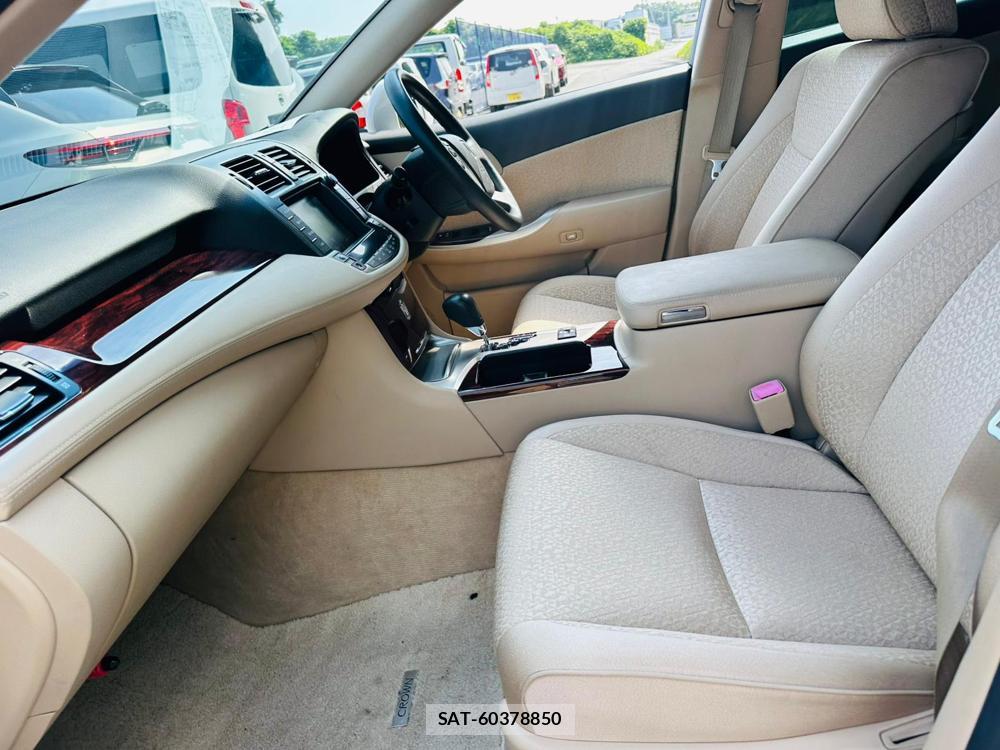 Toyota CROWN 2011-08 7499088-10