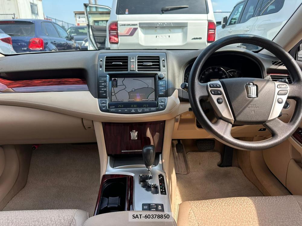 Toyota CROWN 2011-08 7499088-12