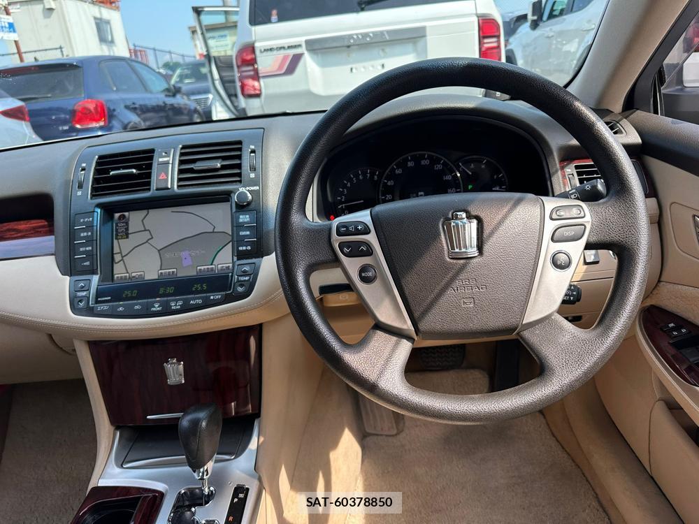 Toyota CROWN 2011-08 7499088-13