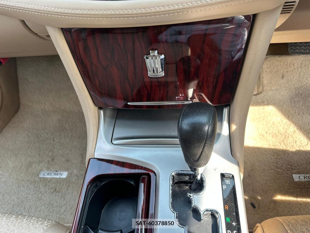 Toyota CROWN 2011-08 7499088-19