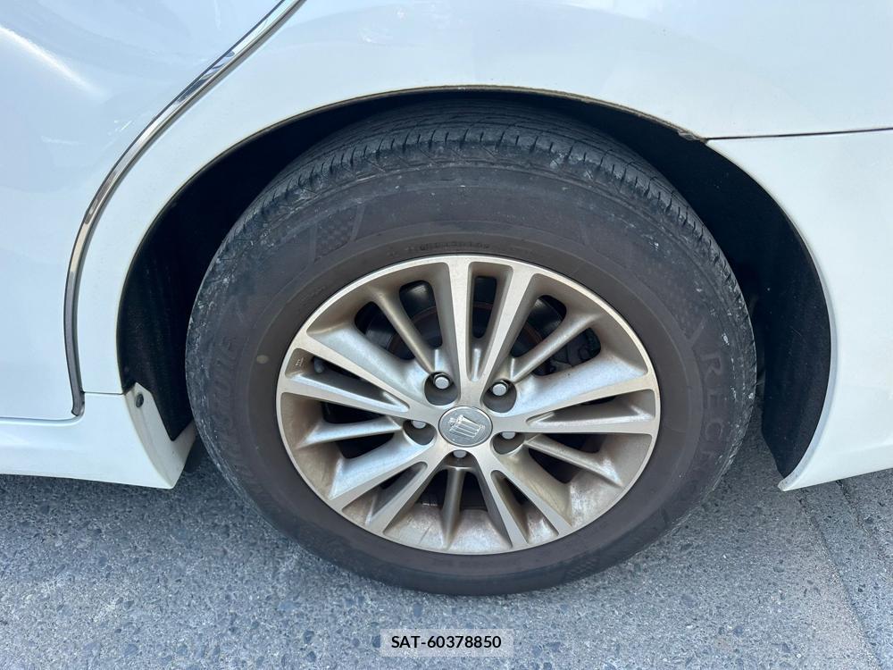 Toyota CROWN 2011-08 7499088-28