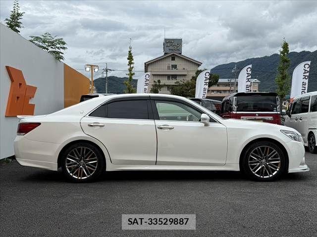 Toyota CROWN 2015-07 8795572-11