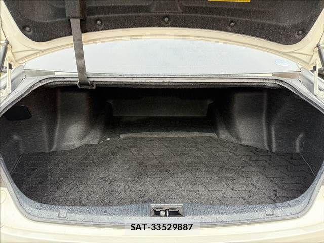 Toyota CROWN 2015-07 8795572-18