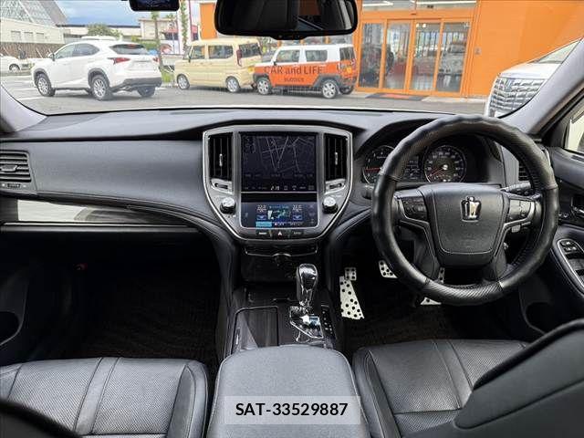 Toyota CROWN 2015-07 8795572-1
