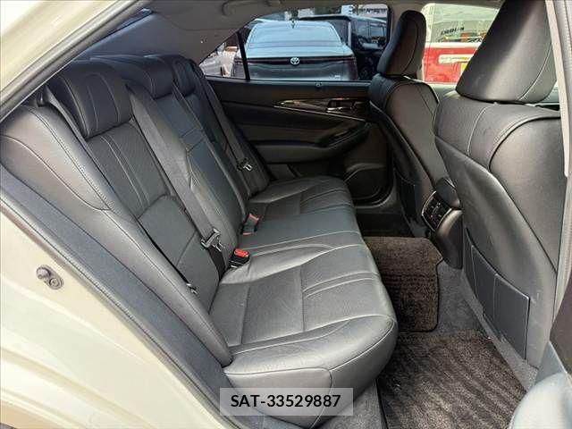 Toyota CROWN 2015-07 8795572-19