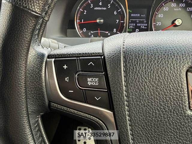 Toyota CROWN 2015-07 8795572-22