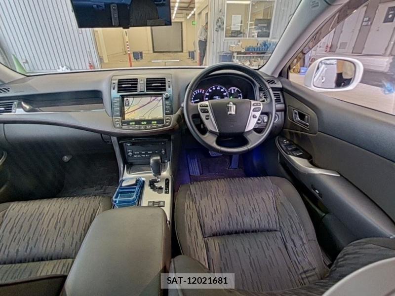 Toyota CROWN 2011 7282477-4