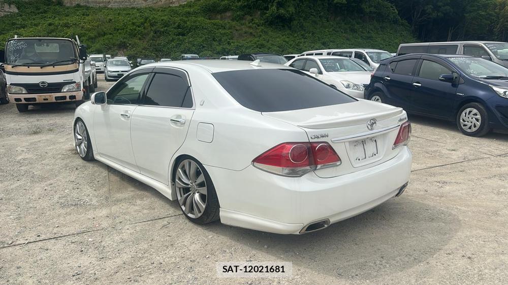 Toyota CROWN 2011 7282477-2