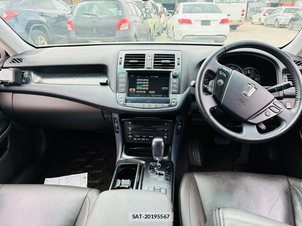 Toyota CROWN 2008-07 7349929-12