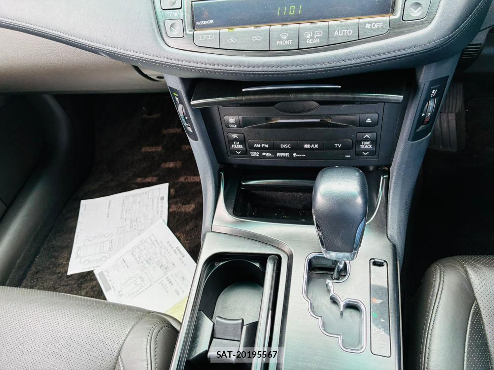 Toyota CROWN 2008-07 7349929-19