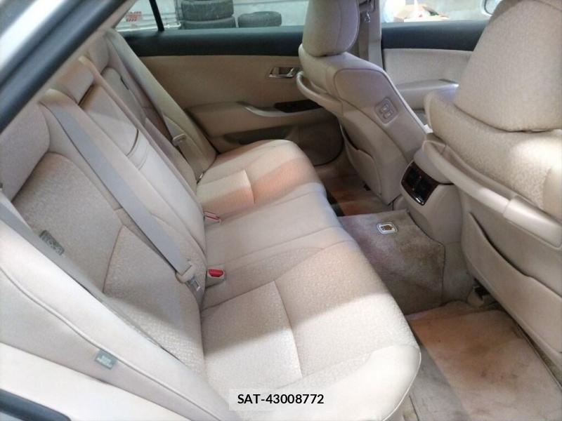 Toyota  2010-05 7349925-5