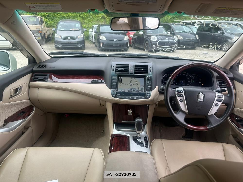 Toyota CROWN 2012-01 7349934-12