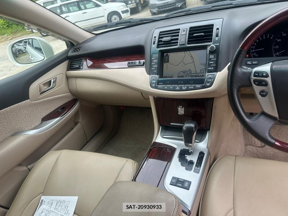 Toyota CROWN 2012-01 7349934-16