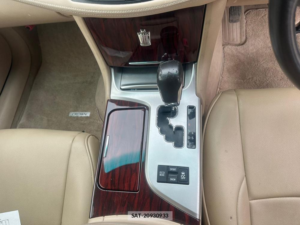 Toyota CROWN 2012-01 7349934-18