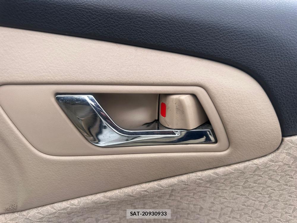 Toyota CROWN 2012-01 7349934-19