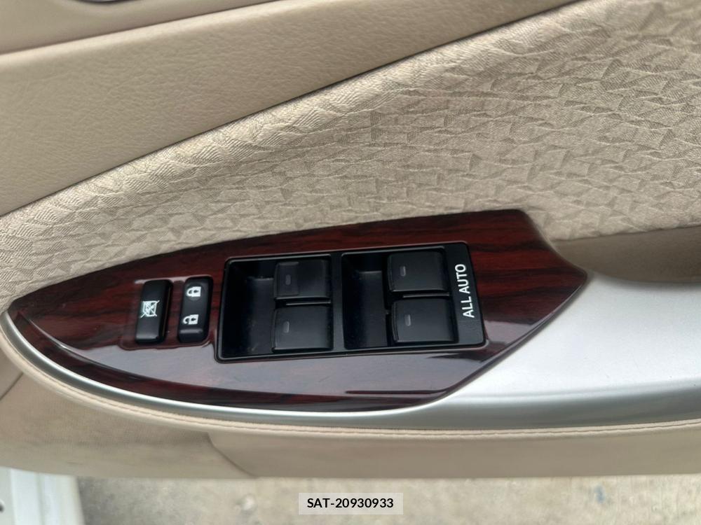 Toyota CROWN 2012-01 7349934-20