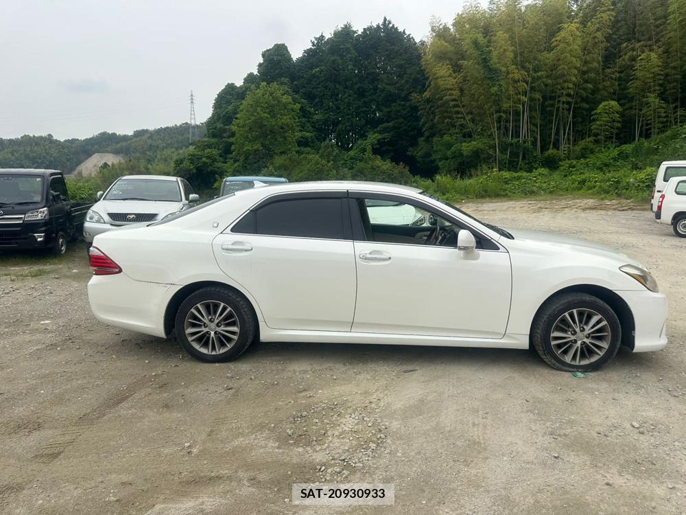 Toyota CROWN 2012-01 7349934-5