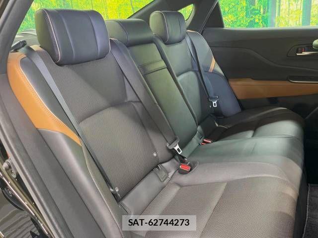 Toyota Crown Crossover 2022-11 882417-9