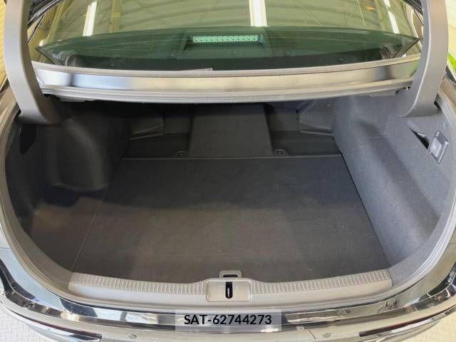 Toyota Crown Crossover 2022-11 882417-10